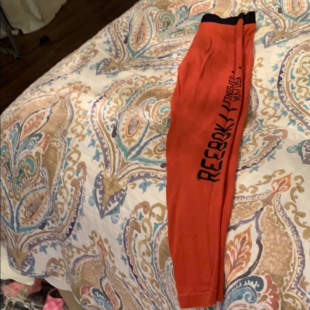 So so light! Reebok leggings!